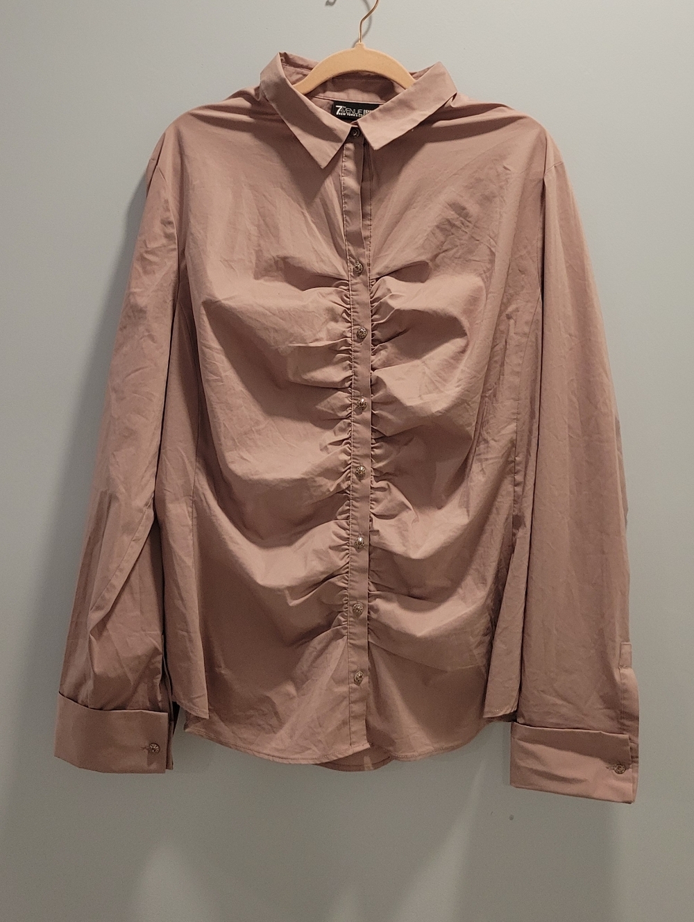 7 Th Avenue New York & Company NWT Blush Pink Gathered-Front Button Shirt Women